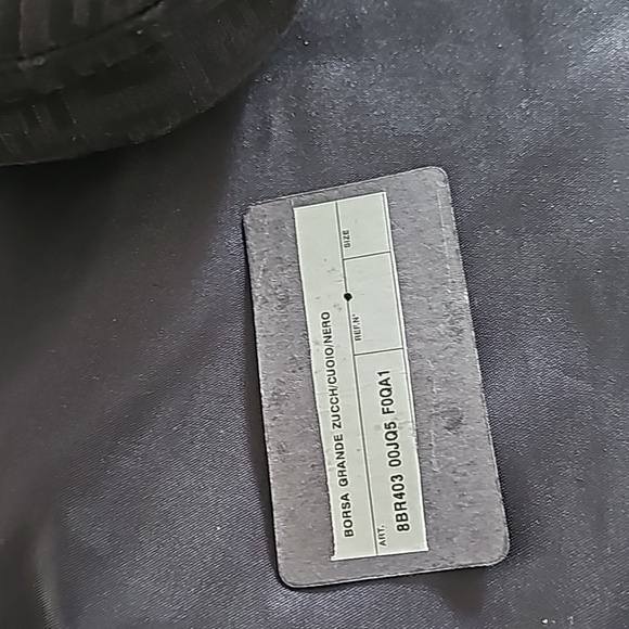 Fendi Borsa Grande, EUC - Picture 7 of 14